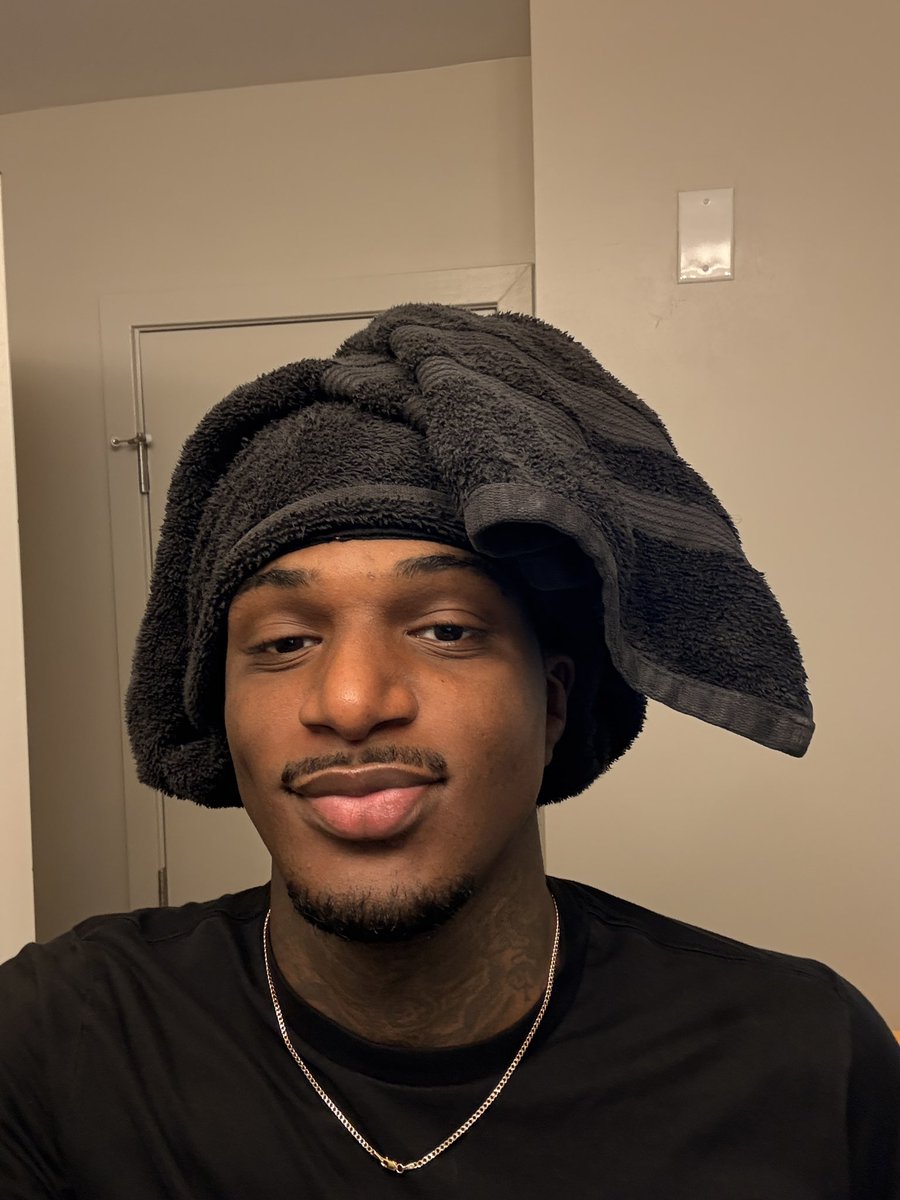 🏊🏾‍♂️ (@mfwitskullz) on Twitter photo 