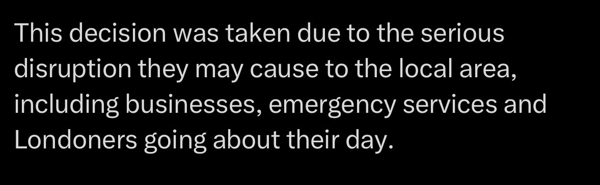 YisraelChaiAdam's tweet image. Police did nothing when Palestine rioters forced Tower Bridge to close, TWICE.