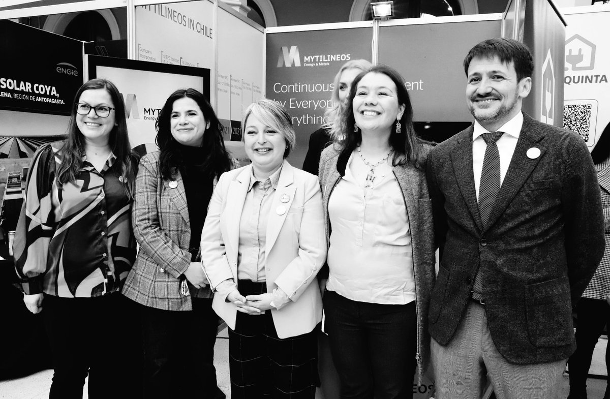 🔴 VERGONZOSO: Las influencias de Boric y Jara salvaron a Pardow en el senado: se rechaza la acusación constitucional.
Pardow queda habilitado para sumarse al comando de Jara, si así lo estima.

El robo de las cuentas de la luz quedará impune.☠️
Chile necesita un cambio radical.