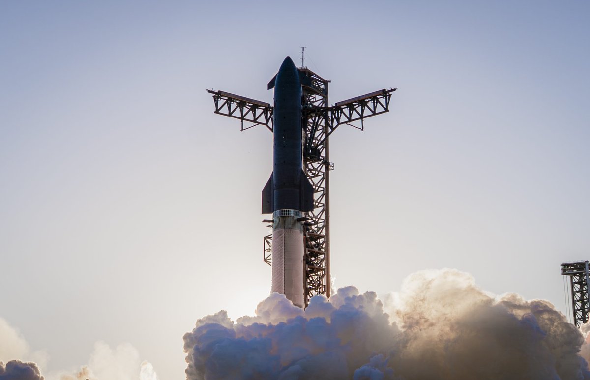 joehansen's tweet image. SpaceX maintains unbelievable Starship target despite Booster 18 incident

It appears that it will take more than an anomaly to stop SpaceX’s march towards Starship V3’s refinement.

SpaceX recently shared an incredibly ambitious and bold update about Starship V3’s 12th test…