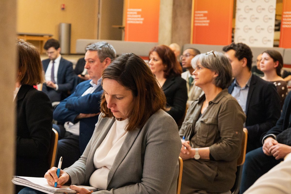 sarahelhairy's tweet image. La place que nous offrons à nos enfants dit tout de notre projet de société.
Je me bats pour une France qui les respecte, les protège et leur fait une vraie place : contre le “no kids”, contre les violences, aux côtés des familles.
Au MoDem ce soir pour faire avancer ces combats.