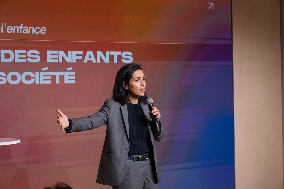 sarahelhairy's tweet image. La place que nous offrons à nos enfants dit tout de notre projet de société.
Je me bats pour une France qui les respecte, les protège et leur fait une vraie place : contre le “no kids”, contre les violences, aux côtés des familles.
Au MoDem ce soir pour faire avancer ces combats.