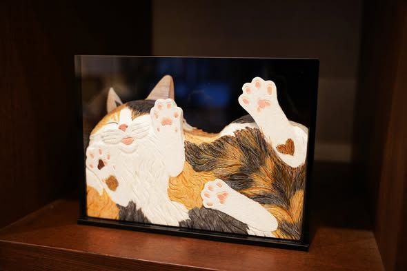 suiha_garou's tweet photo. おはようございます！

【東京銀座店】
開催中～12月6日(土) 《西誠人 木彫展》 
https://t.co/nsX4SjIuxj 
12月11日（木）～25日（木）《海老塚耕一展》

【大阪梅田店】
開催中～11月30日(日) 《大田和亜咲宜 新作展》  https://t.co/AlnLVaw02N
1月10日（土）～25日（日）《海老塚耕一展》 https://t.co/Xv4QwI0AOm