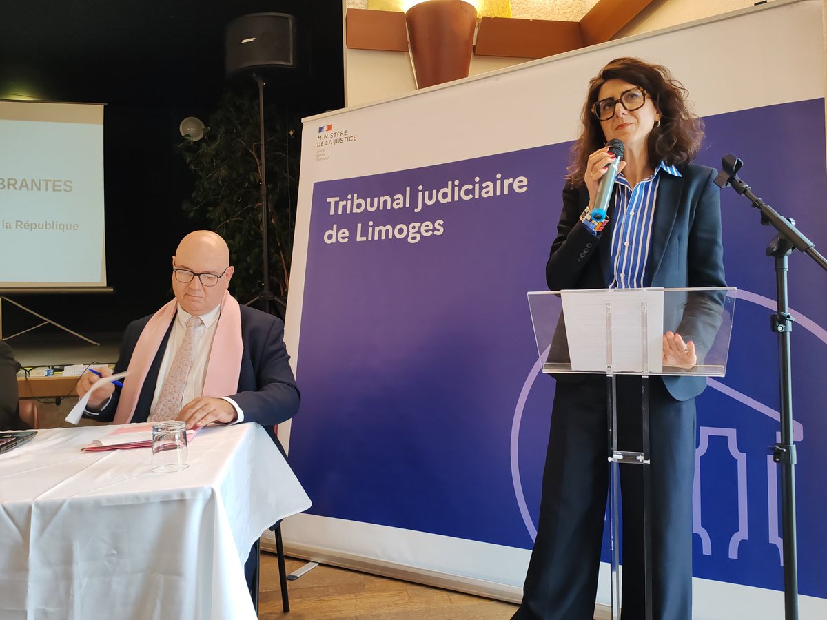 📌 Journée inter. pour l'élimination des violences faites aux femmes
À Saint-Brice, aux côtés de ➕ de 200 participants pour présenter  l'action des agents du Département pour accompagner les victimes.  
➡️ Une mobilisation collective essentielle pour lutter contre  ces violences