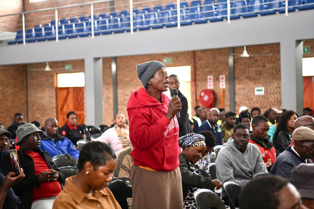 PublicProtector's tweet image. Mpumalanga Stakeholder Engagement | The theme “30 years of strengthening accountability and empowering communities” came to life today.
Thulamahashe community members engaged constructively with the PPSA, with some even offering valuable proposals to strengthen service delivery.