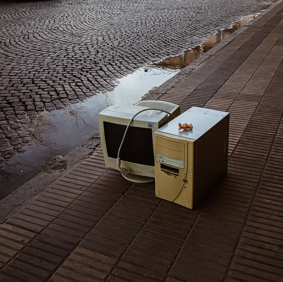 crt_bot2's tweet image. 