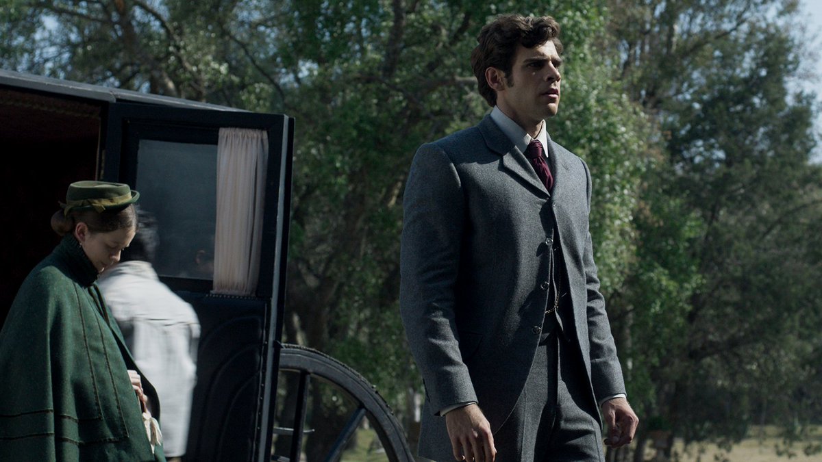 HBOMaxLat's tweet photo. Así se ve la temporada final de #ComoAguaparaChocolate 🍫🔥 Nos vemos el 15 de febrero de 2026, solo en HBO Max. https://t.co/BZ3MiU7P4P