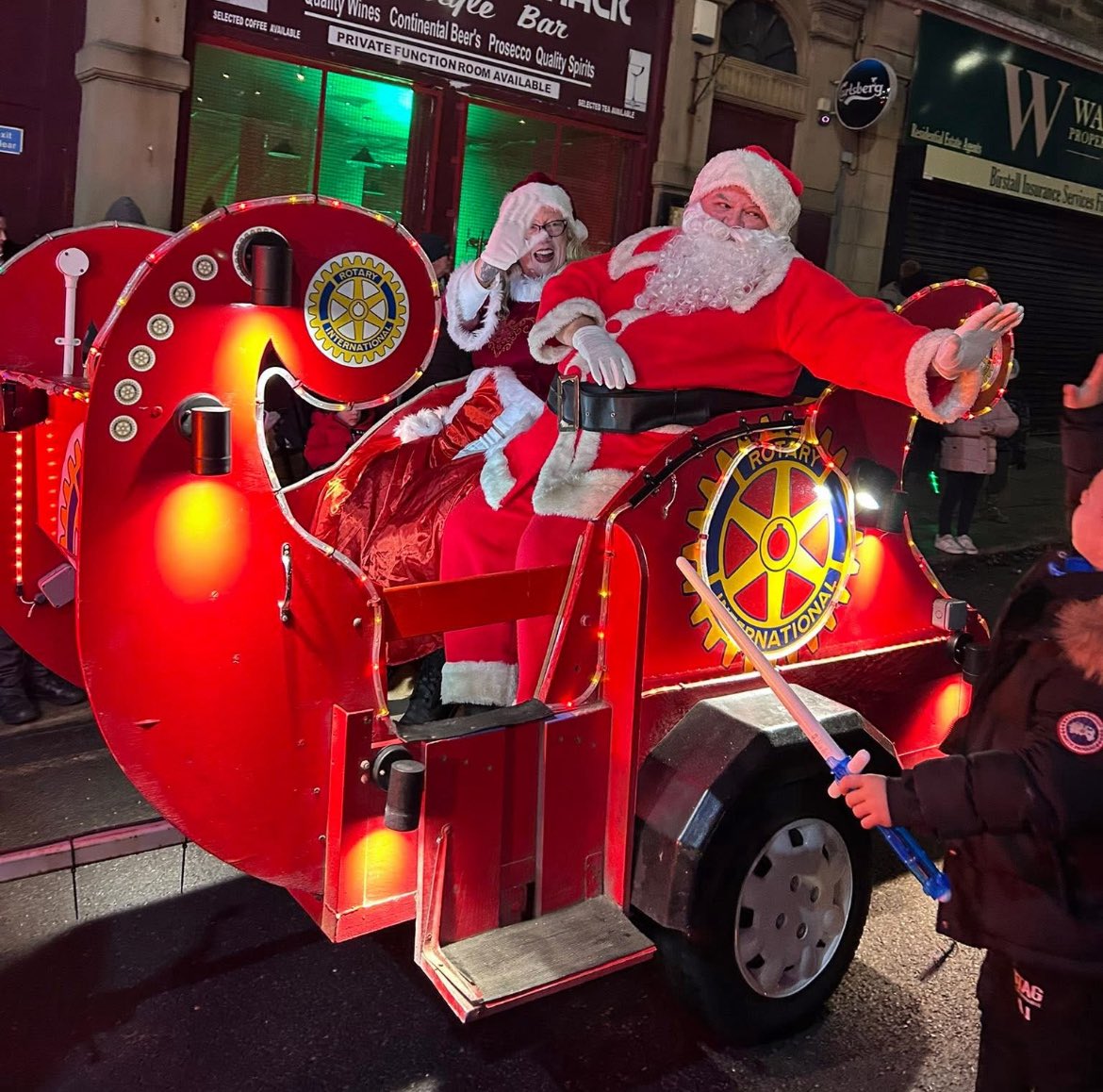 BirstallAcad13's tweet image. What a festive evening for Birstall. 🎄

Thank you to the organisers of tonight’s community event. @birstallchamber . We spy lots of Birstall pupils enjoying the festivities- what a special community to be a part of! ⭐️ #Itsbeginningtolookalotlikechristmas #Community