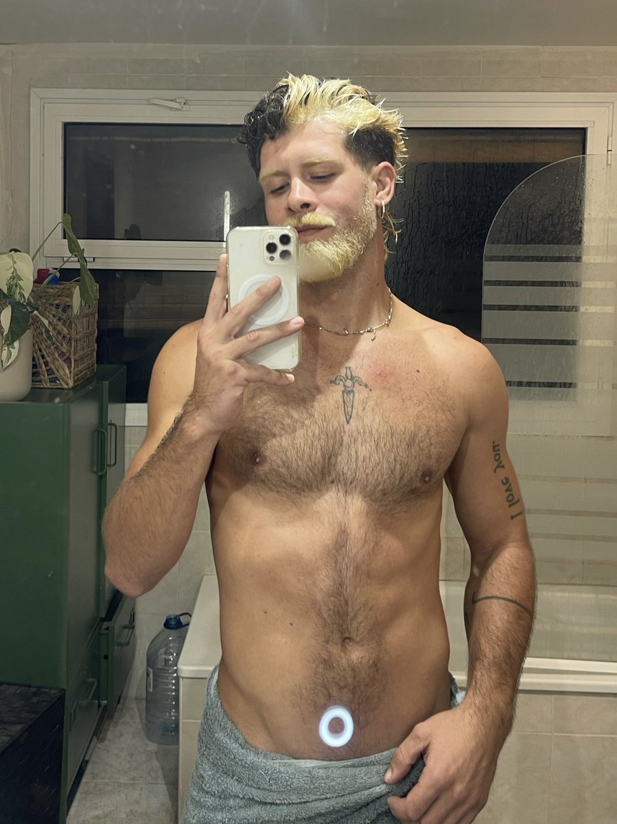 🐺 BURCIO 🐺 (@burxcx) on Twitter photo 