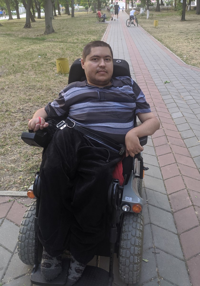 lizhenry's tweet image. Join GOAT&apos;s project to customize Andrei&apos;s wheelchair, so he can go outside again and roll independently! It takes a pit crew (and donors) to repair assistive technology and do it right.
 openassistivetech.org/a-walk-in-the-…
#DisabilityJustice #RightToRepair #AssistiveTech #Moldova