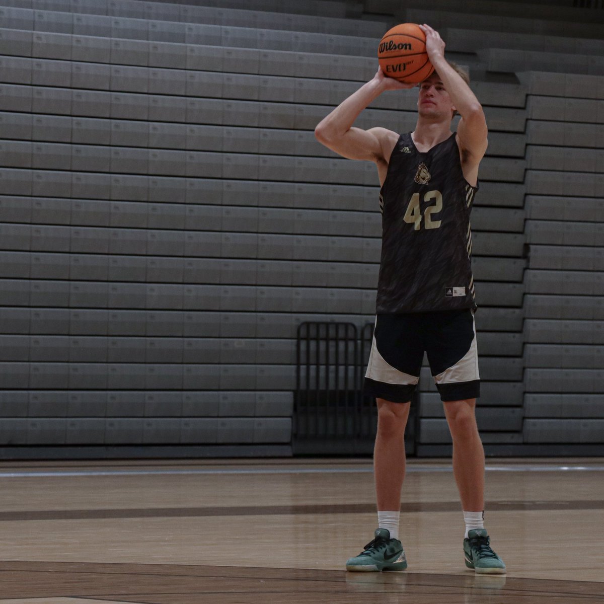 Scene from shootaround 📸

Sioux Falls tonight at 7:30pm

#M4L  | #Letsride🐴