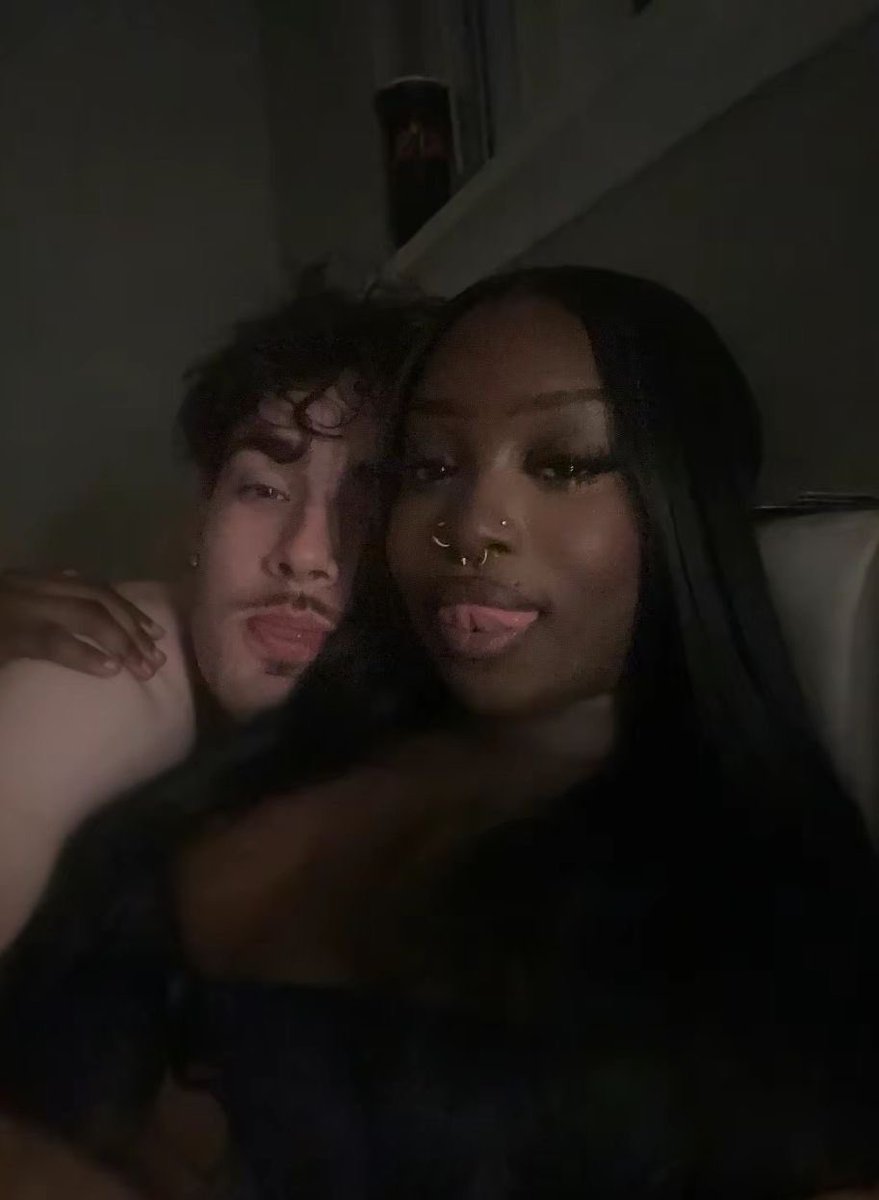 ୨♡୧ (@axiiiana) on Twitter photo 