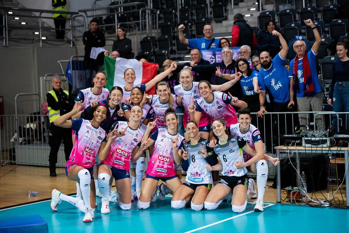 Volleyball_it's tweet image. 🏆🇪🇺 Champions League F.: Novara parte con il piede giusto. A Lodz è 1-3 nel segno di Tolok e Alsmeier
🦟💪🏻
👉🏻 📲 Leggi la news su   volleyball.it/2025/11/25/not…

#CLVolleyW #ChampionsLeague #Novara #Igorgorgonzola

Scarica l'APP Volleyball.it+
Apple apple.co/4jVHK8e
Android