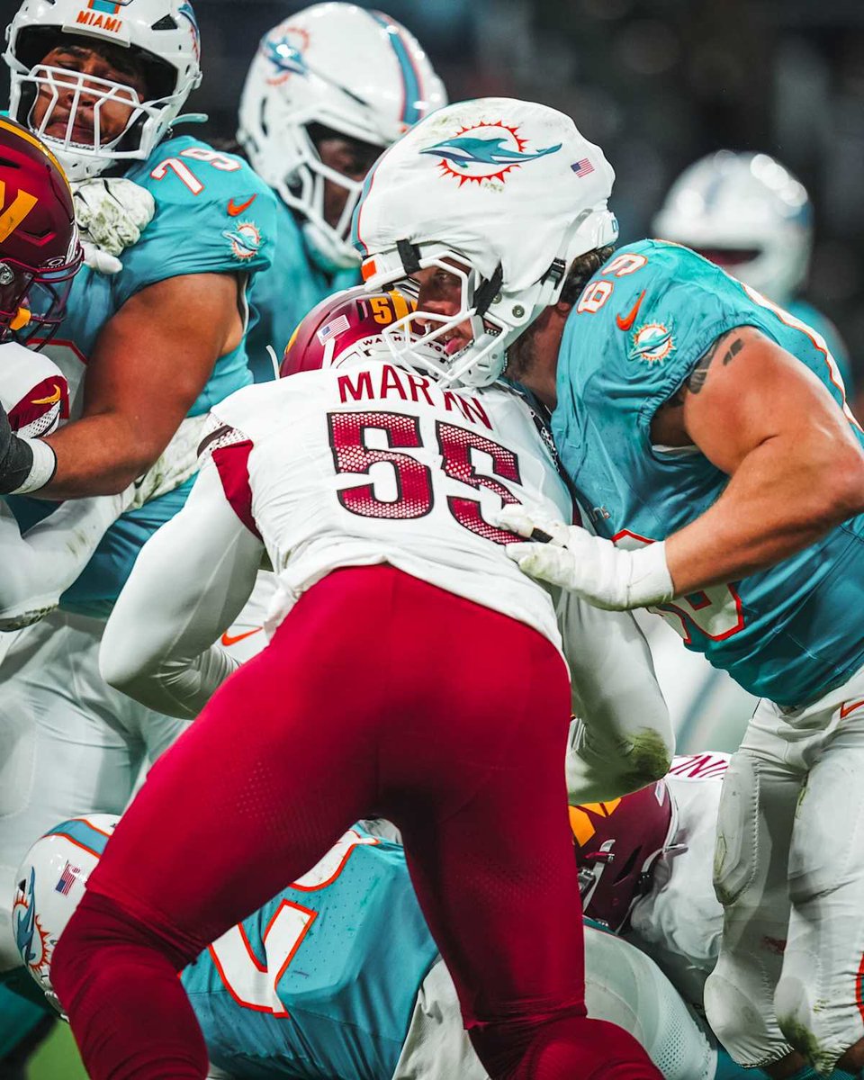 Commanders_DC's tweet image. Tweeting at the
@Commanders
 everyday until they follow me...

Day 2,004

Week 12 BYE. Well, we didn’t lose which is nice.  

#WashingtonCommanders #HTTC #RaiseHail #Day2004 2️⃣0️⃣0️⃣4️⃣