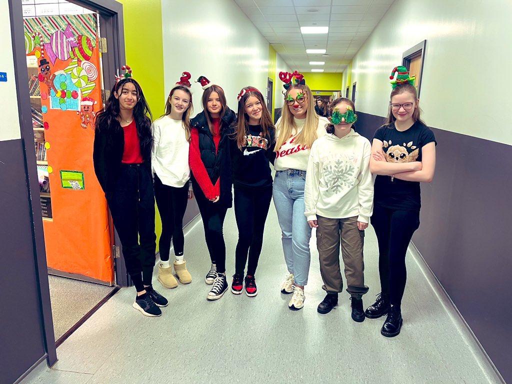 Mrs Gardner tweet media