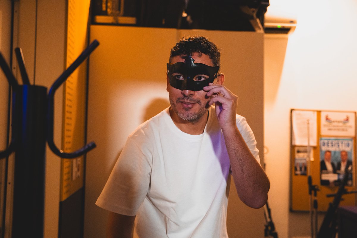 nosepudovtx's tweet image. Eyes Wide Shut (1999)

Dir: Stanley Kubrick.