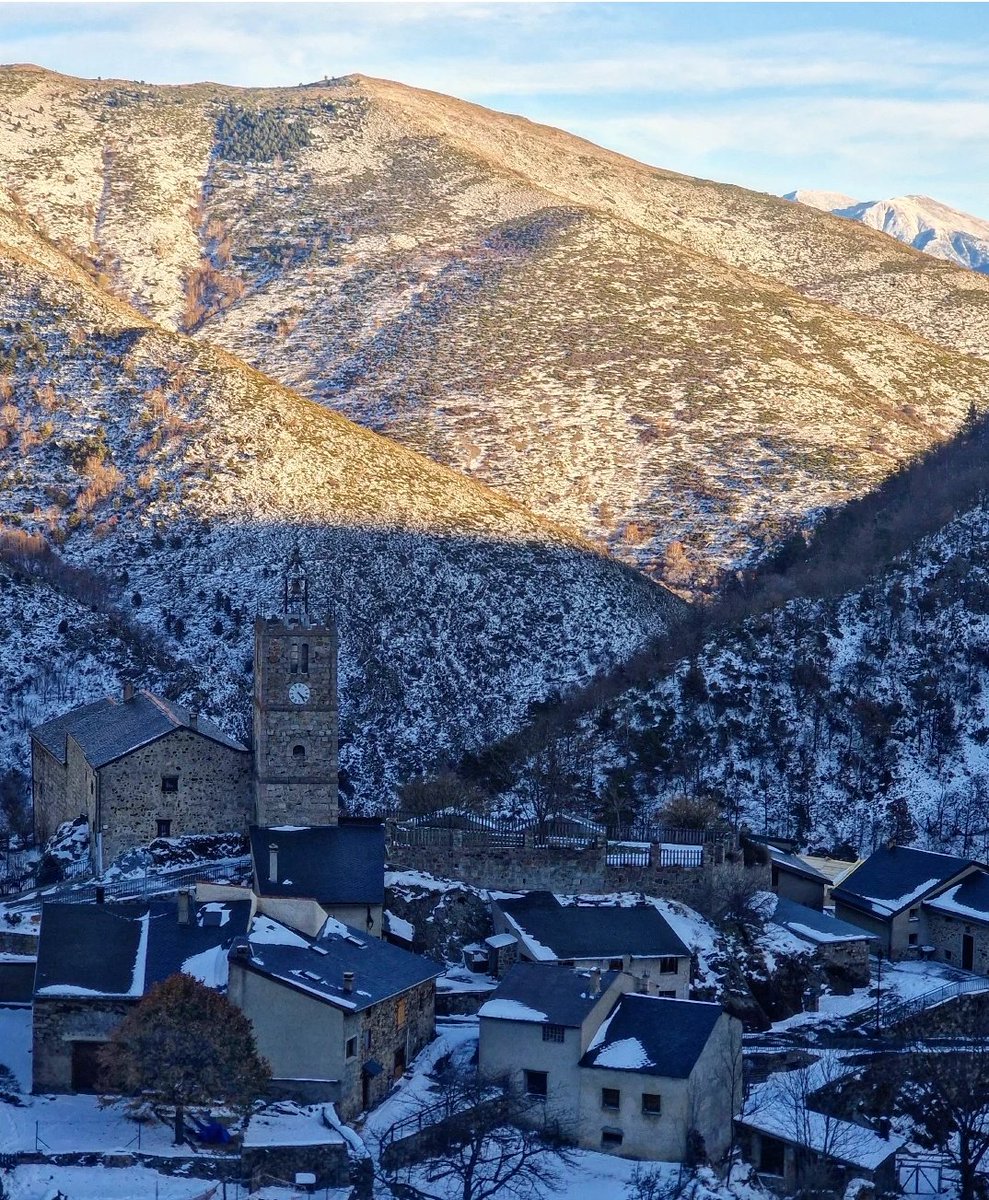 Capvespre a Ralleu. #garrotxes #conflent #pyreneesorientales