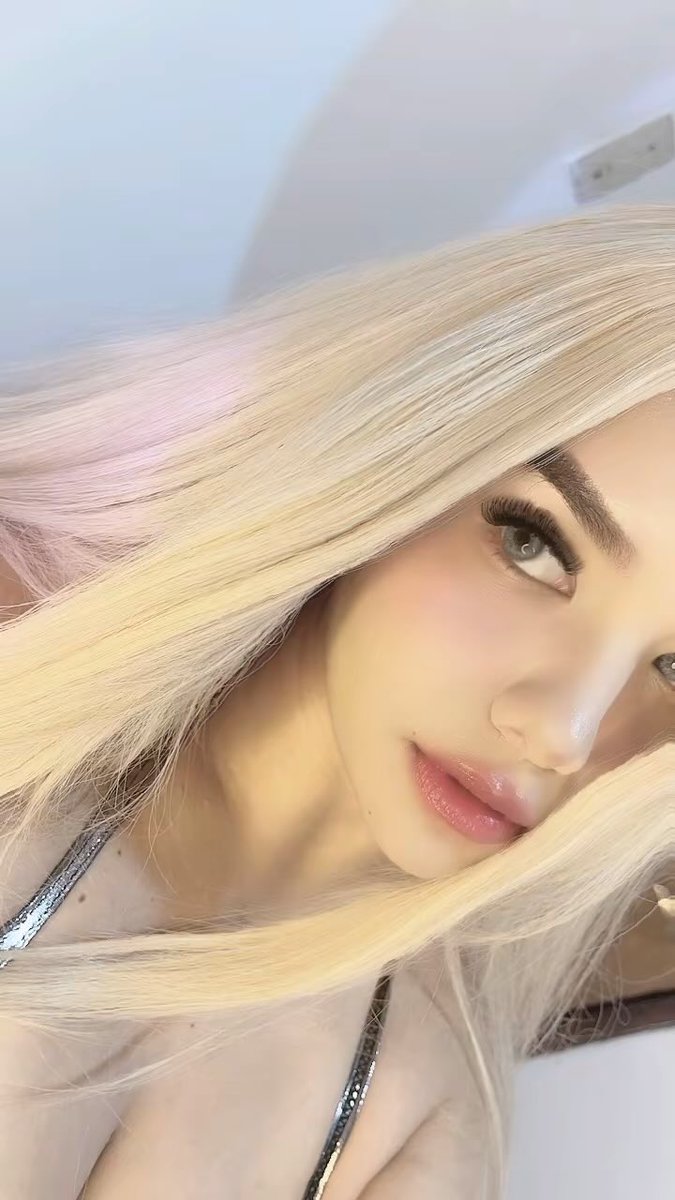 nessa ♡ tweet media