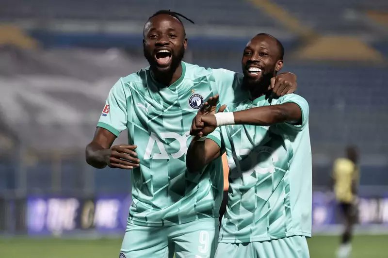 بيراميدز يفوز على المقاولون 2-0 ويقفز إلي وصافة الدوري 
riadayoum.com/2025/11/25/%d8…