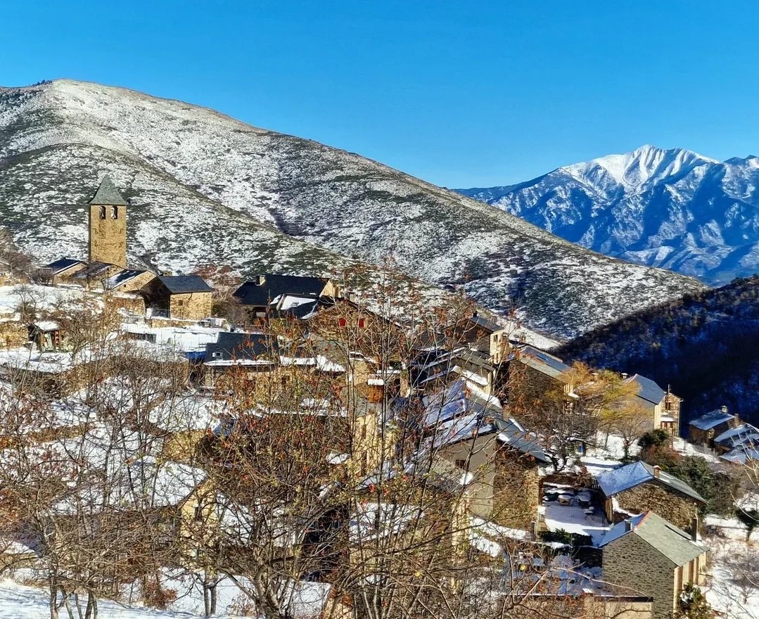 Aiguatèbia i el Canigó. #aiguatèbia #conflent #pyreneesorientales