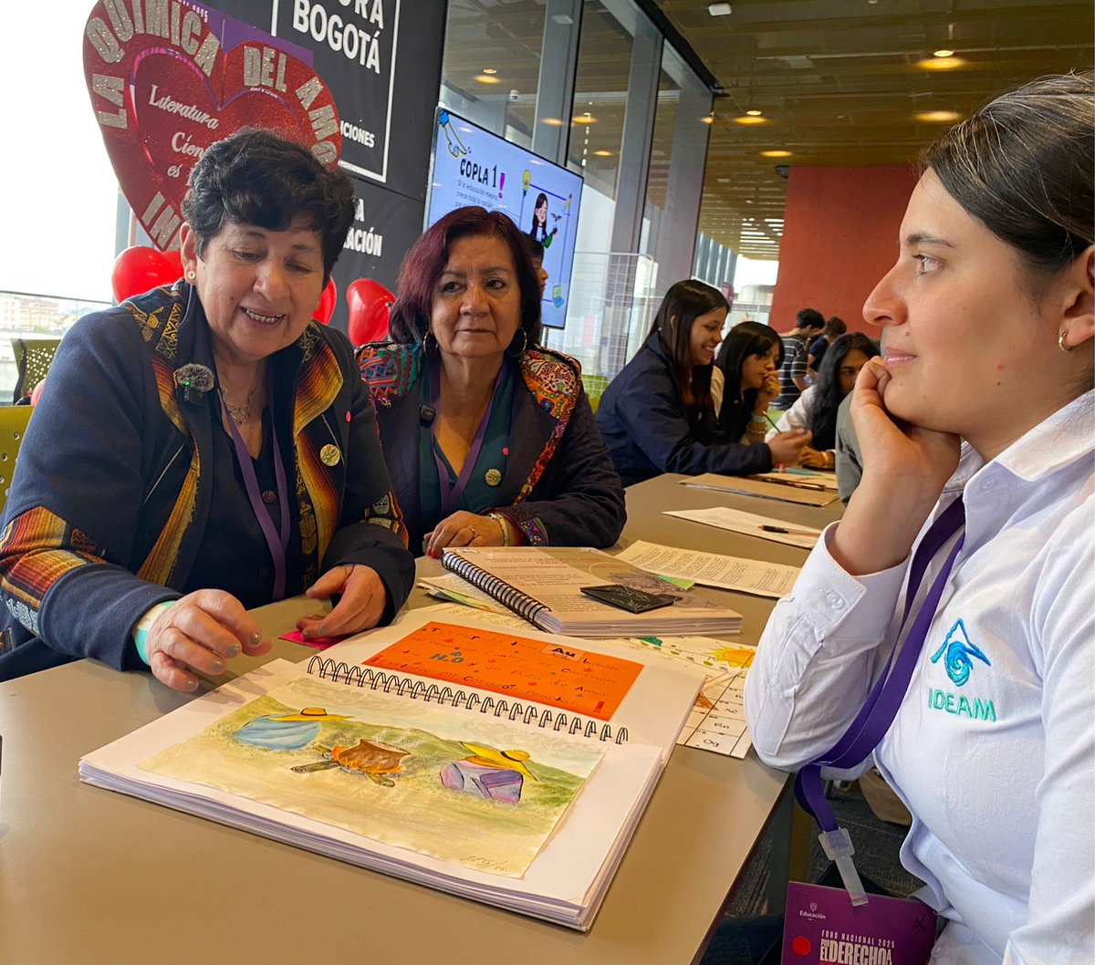 IDEAMColombia's tweet image. Hoy compartimos los avances en Educación, Formación y Sensibilización sobre Cambio Climático y recolectamos insumos clave para la construcción de la Cuarta Comunicación Nacional de Cambio Climático.

#4CNCC #Ideam #SomosClima