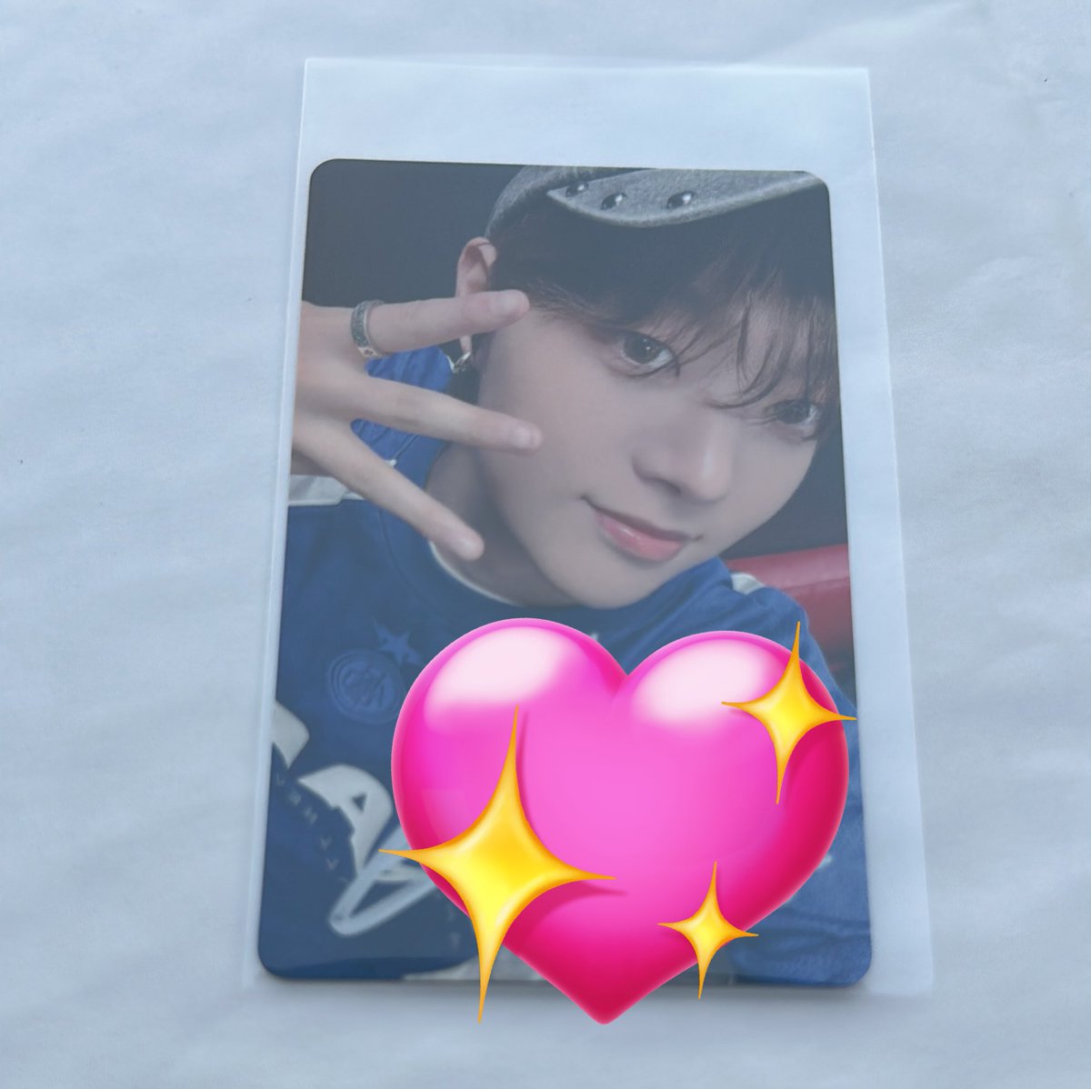 朝出勤前ポストを見たら届いてた！ラキドロ直筆サイン入りトレカ