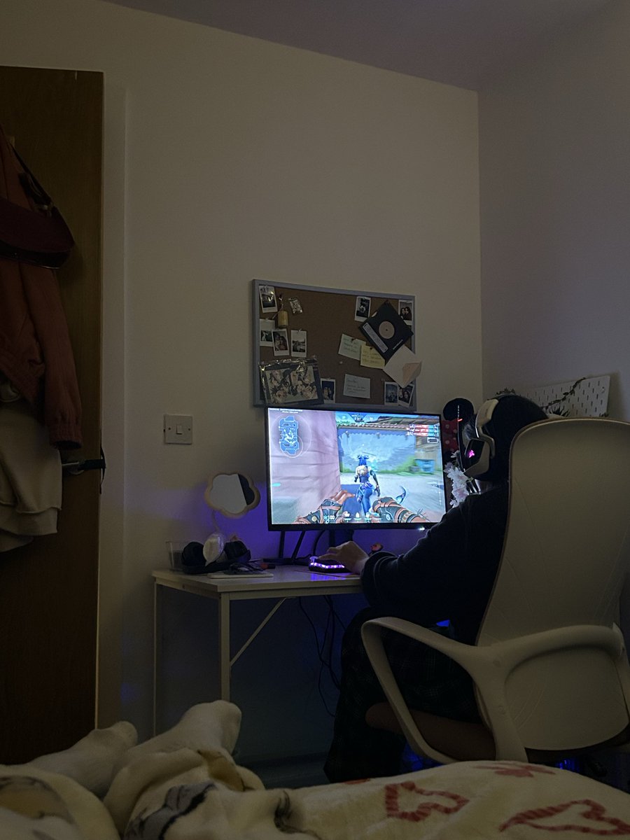 ᵀᵃᵏᵘᵐᶦ ツ tweet media