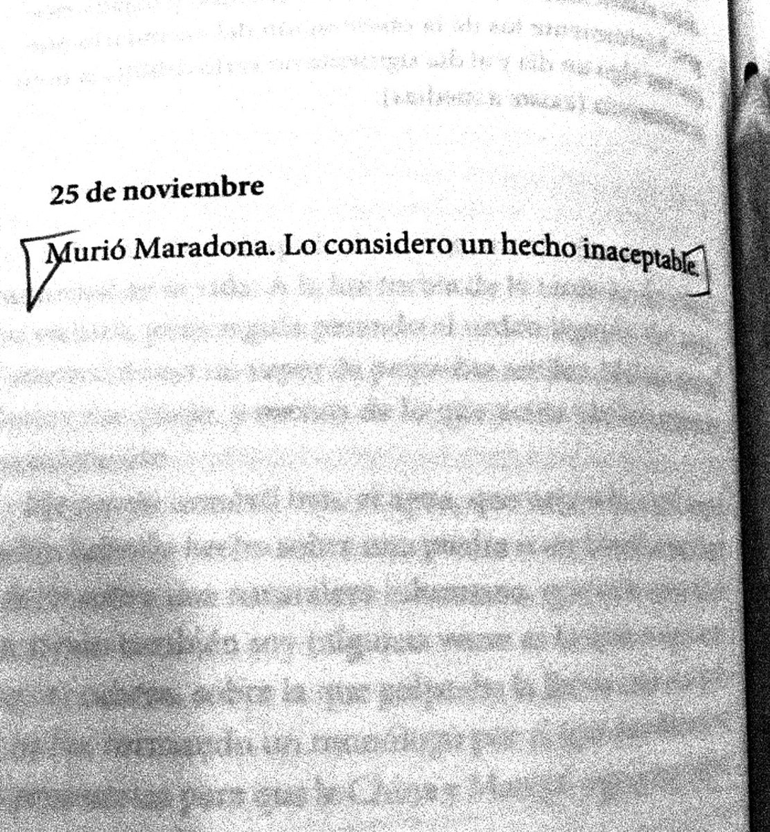 En “Amor” (2023), de <a href="/jbecerra2012/">Juan José Becerra</a>.