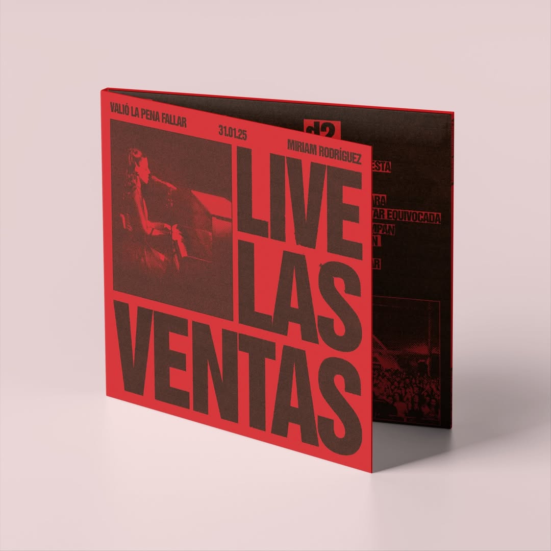 ¡FAMILIA! Tanto tiempo pidiéndolo y ya está aquí 🥹 El próximo 12 de diciembre sale a la venta una edición exclusiva con dos CDs, póster y documental del Live Las Ventas para que guardemos el recuerdo para siempre ❤️‍🩹 Mañana a las 12h preventa 🚀🤩