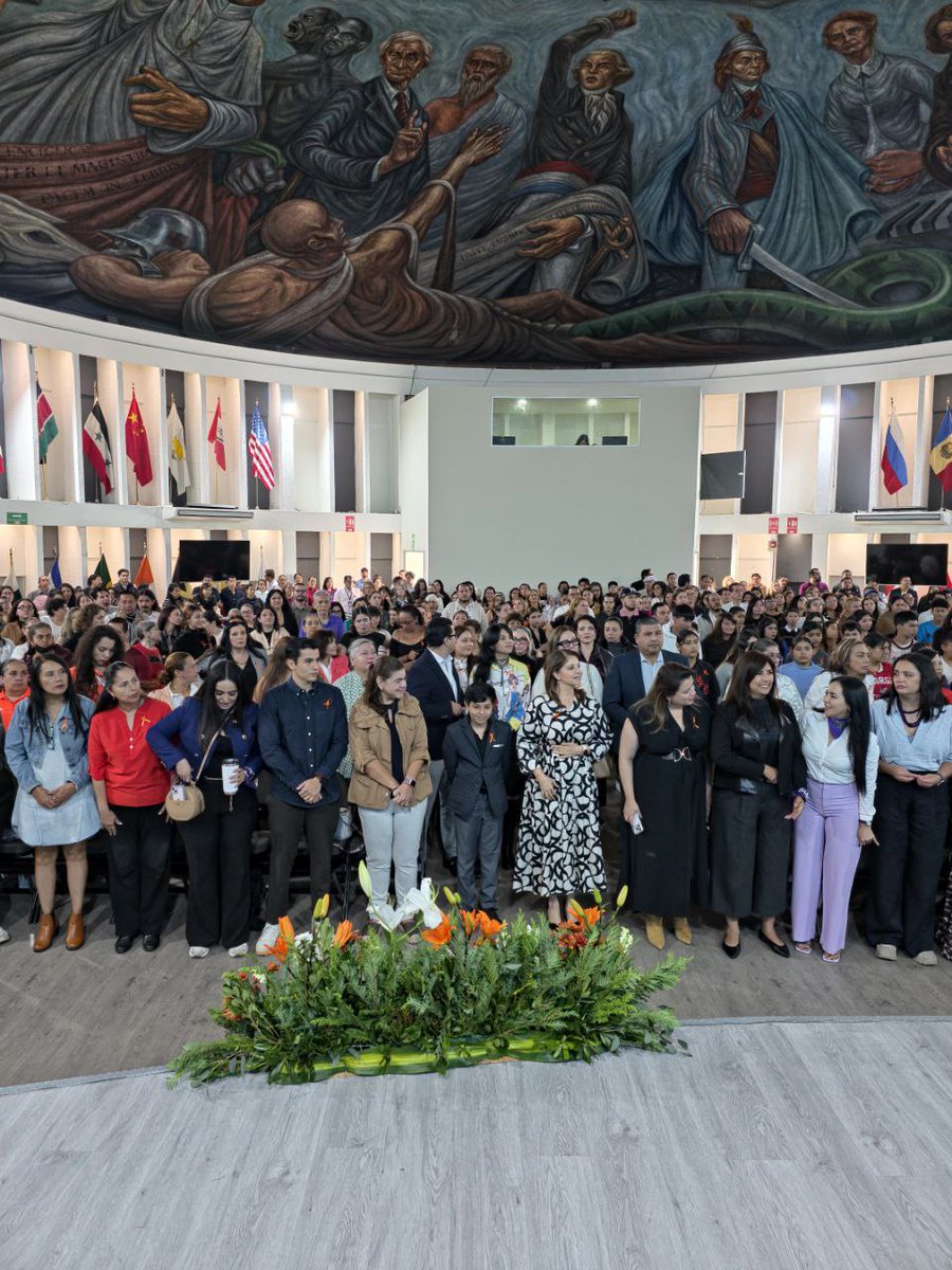 C5EscudoJalisco's tweet image. Desde C5 Escudo Jalisco reafirmamos nuestro compromiso de contribuir, desde nuestra labor diaria, a la atención oportuna y la protección de todas las mujeres, niñas y adolescentes. 🧡✨