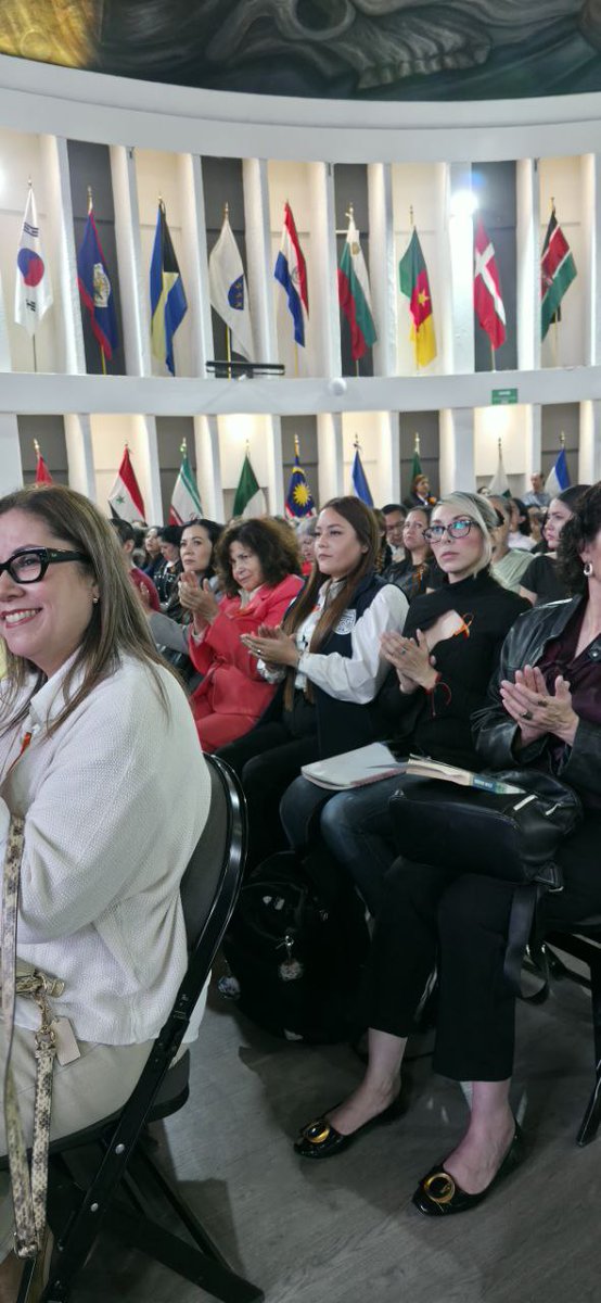 C5EscudoJalisco's tweet image. Desde C5 Escudo Jalisco reafirmamos nuestro compromiso de contribuir, desde nuestra labor diaria, a la atención oportuna y la protección de todas las mujeres, niñas y adolescentes. 🧡✨