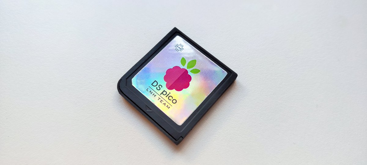 LNH_team's tweet image. 📢🥳After 4 years of hard work, we are proud to announce that DSpico, our open-source flashcart for the DS(i), is officially released!

🌐Find all the details on our website: lnh-team.org