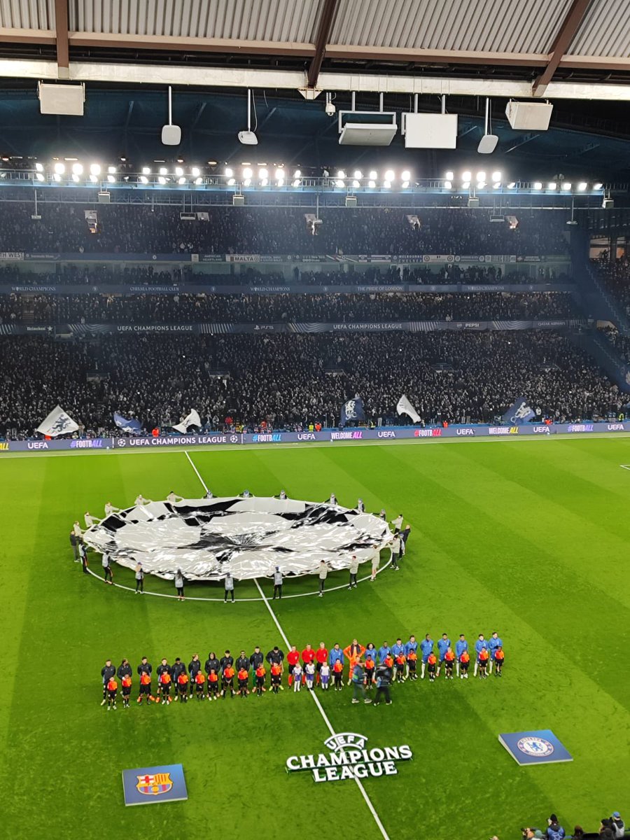 GS_ticket's tweet image. من مقاعدنا في مباراة اليوم 

#تشلسي * #برشلونة في #دوري_أبطال_أوروبا 

في ملعب الستامفورد بريدج 

للحجز لمباراتكم القادمة التواصل معنا على الخاص مباشرة او من خلال الواتساب : 
00966568105610