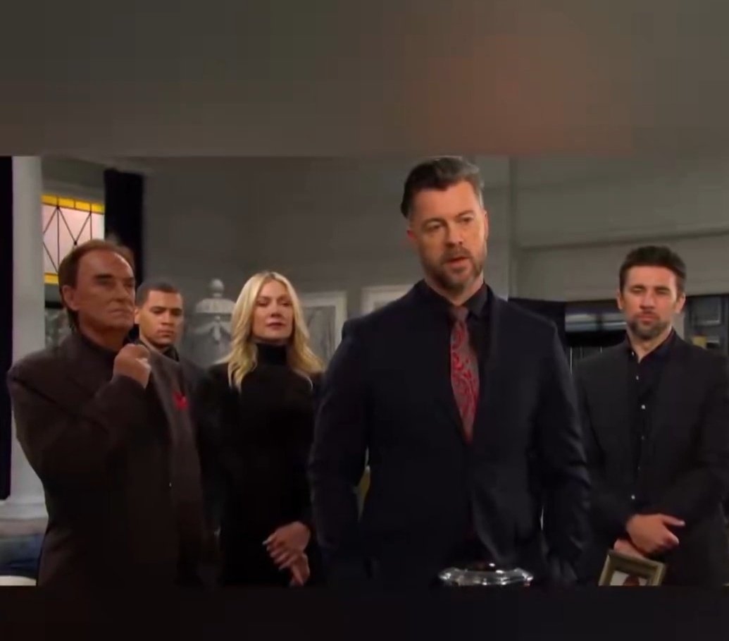 141_dee's tweet image. 🔥 The DiMera Dynasty Returns 🔥
​The DiMeras are officially taking front and center stage for the next few months on #DAYS! This isn&apos;t a storyline, it&apos;s a glorious, high-stakes takeover. Someone hide the bodies, lock the crypt, and pour me a martini. I live for this kind of…