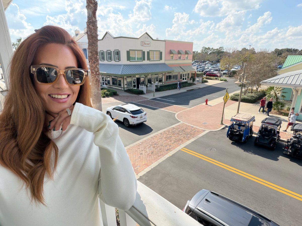 Ashley Baylor tweet media