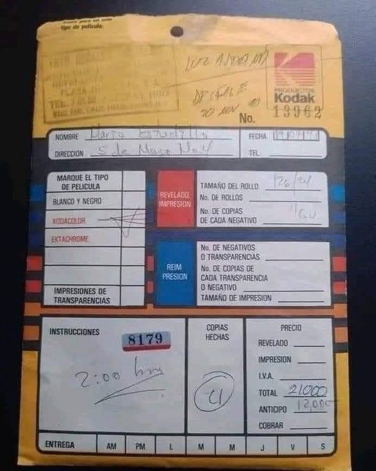 Memorabilia_Urb's tweet image. Las nuevas generaciones no se imaginan la emoción que era ir por esto.
Vía @eveyhugo96.