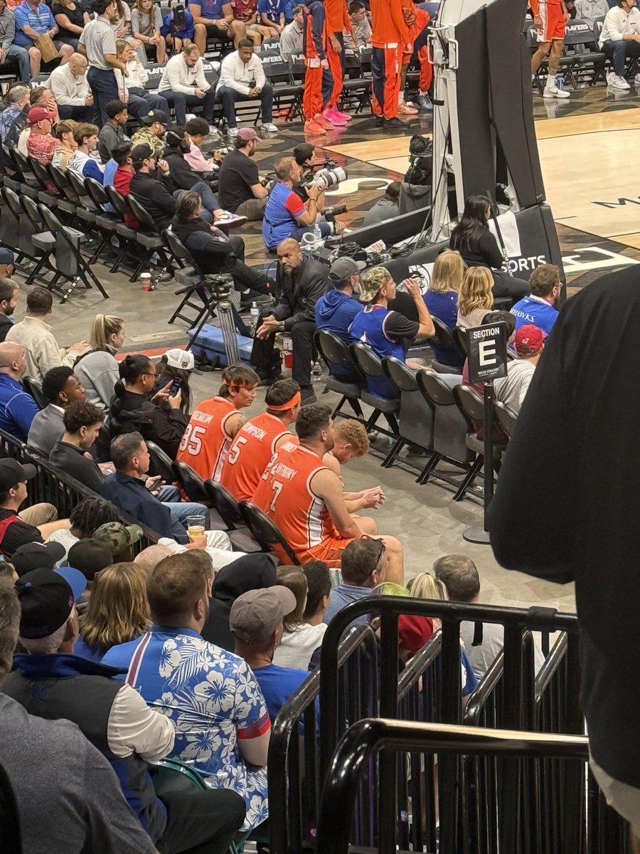 kelseylea0914's tweet photo. @MarchMadnessMBB THEY ARE HERE AGAIN TODAY! https://t.co/1xcz2kxvEZ