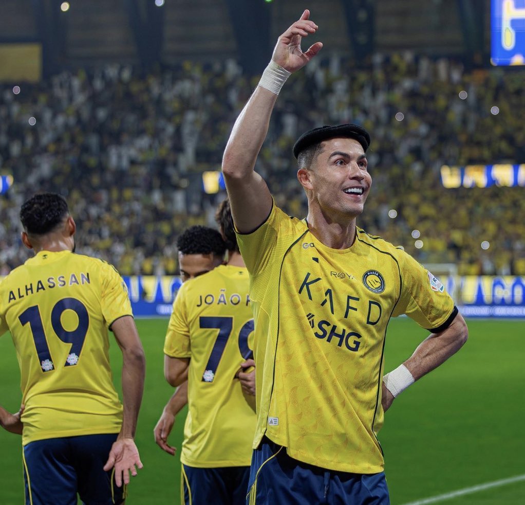 هدف رونالدو في مرمى الخليج يفوز بجائزة أفضل هدف في الجولة التاسعة. 

-