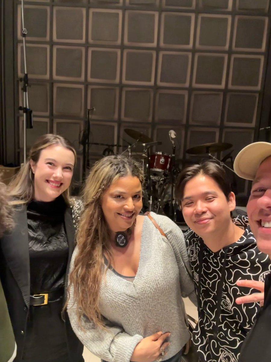 listentoamanda's tweet photo. ✨💜🌙 such a Beautiful time celebrating ARKAI w GRAMMYS #RECORDINGACADEMY fam! ✨🫶🏽💕💜 via Dolby ✨ https://t.co/3cZwvrfPle