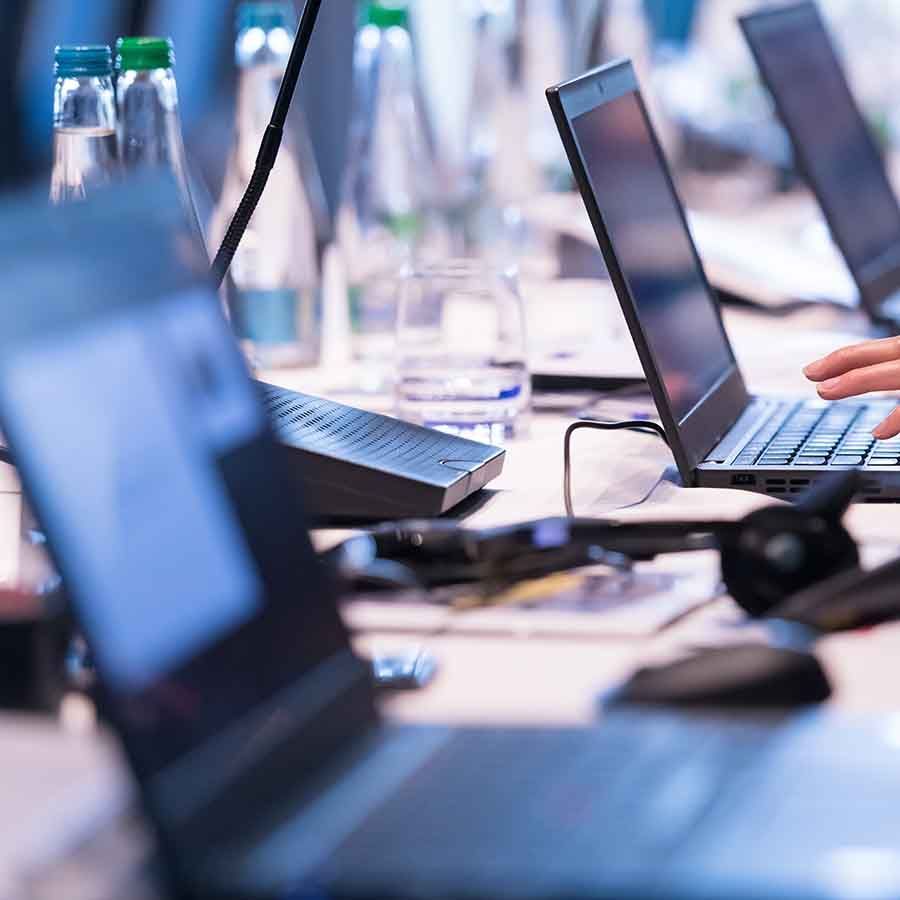 Amplifyのプライベートトレーニングは、量子インスパイアード技術を使った最適化を習得できる実践型プログラムです。
業務上の最適化課題を持ち込んでいただき、モデル化から実装まで弊社のエンジニアと一緒に取り組みます。
最適化を本格導入したい企業様におすすめです👇
amplify.fixstars.com/ja/seminar/pri…