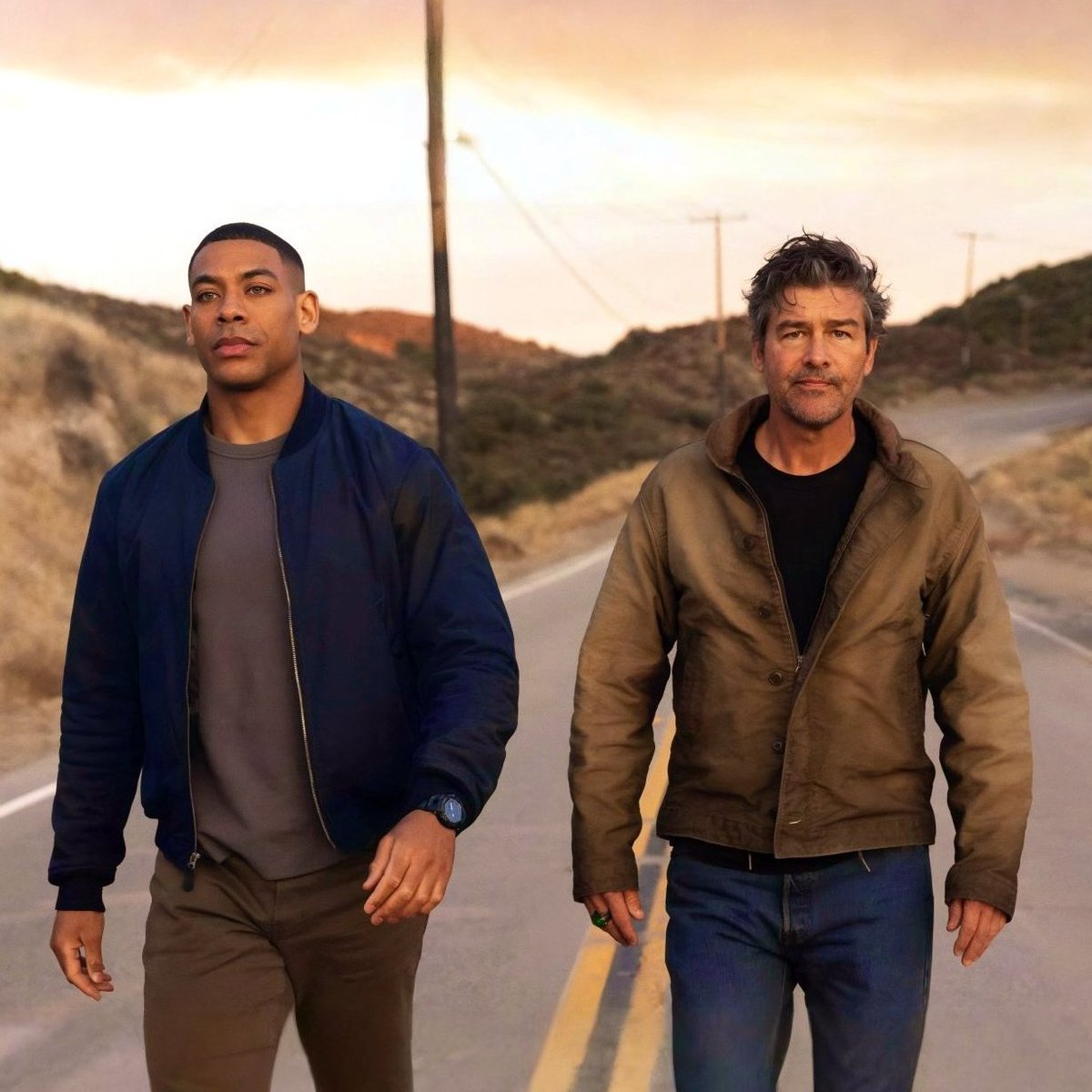 GeekVibesNation's tweet image. The first look at #Lanterns was shown at HBO Max Upfront

• Hal Jordan &amp;amp; John Stewart have already been partners for months

• Hal is temporarily filling in to train rookie John Stewart

• A squirrel Green Lantern gets mentioned

• The series has a strong Western vibe…