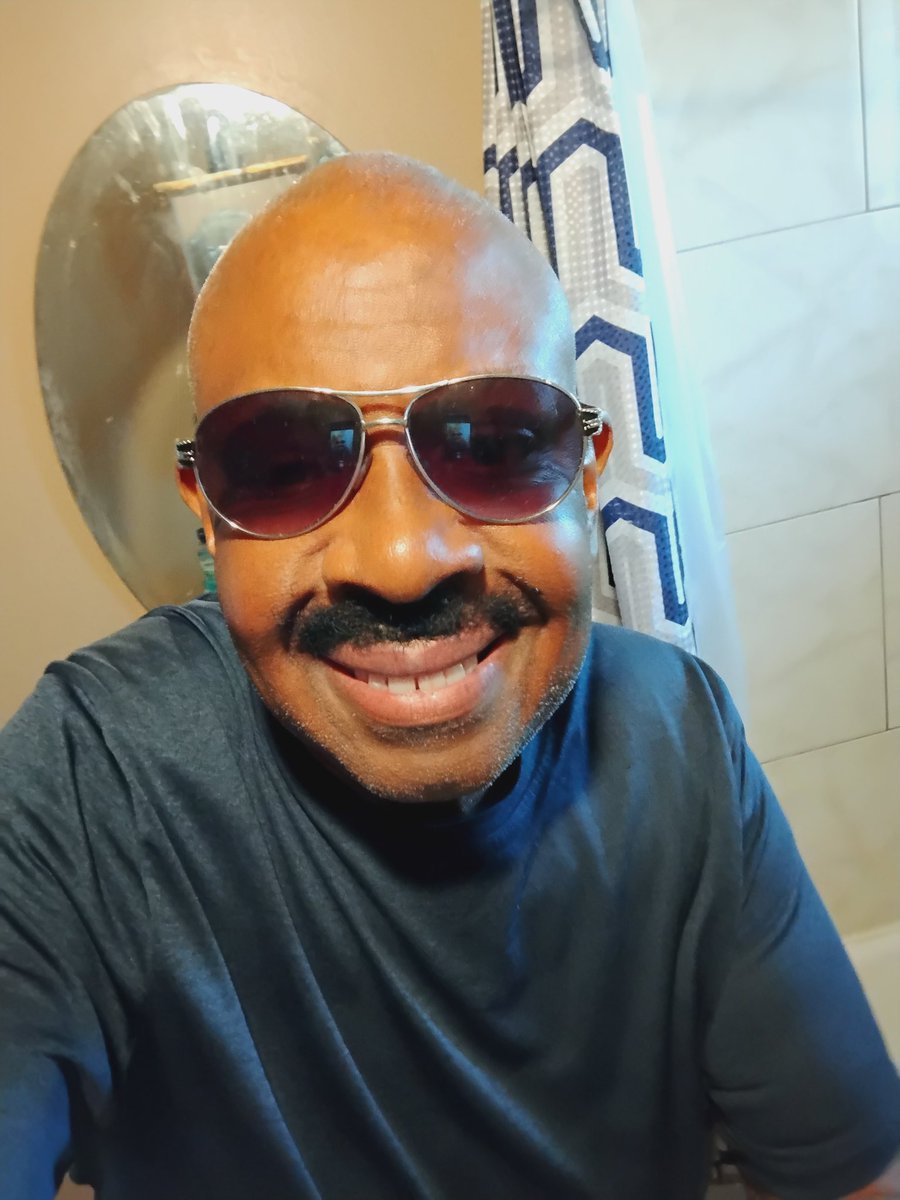 bobby_47535's tweet image. Single and looking