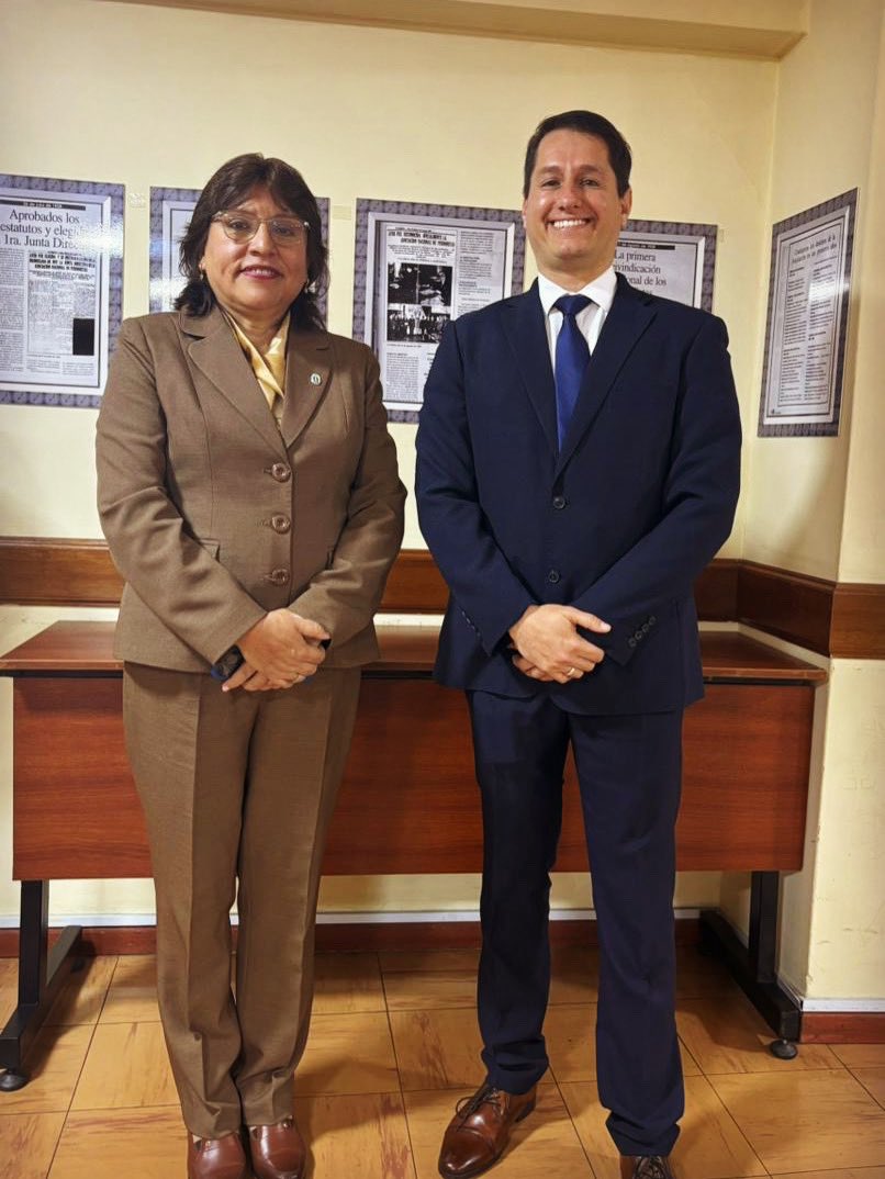 RodolfoPerezOpe's tweet image. He decidido asumir la defensa legal de la Fiscal de la Nación, Delia Espinoza, ante el Congreso.

Hoy a las 5 pm tendremos audiencia ante la Subcomisión de Acusaciones Constitucionales. Justo después de que la Comisión Permanente votó su inhabilitación por 10 años. 1/3