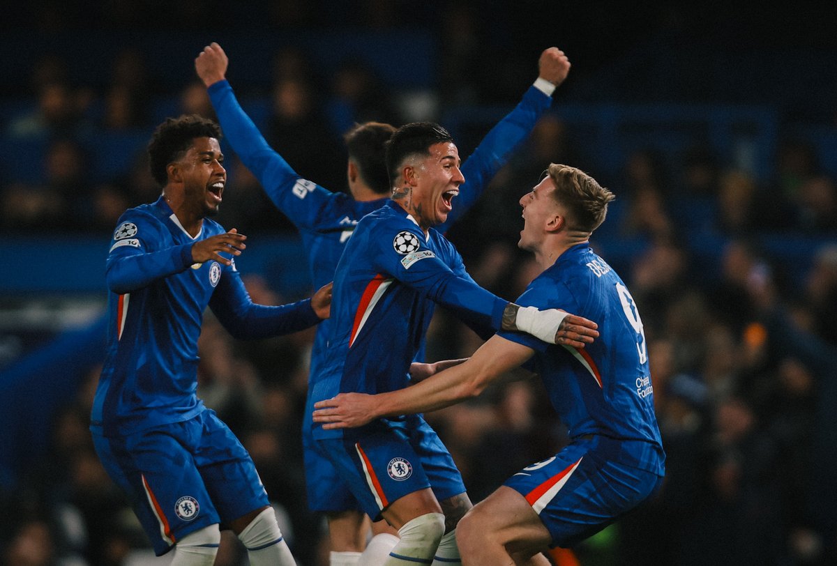 Famous0090's tweet photo. Up the Blues 💙 https://t.co/4qPXrIfHgk