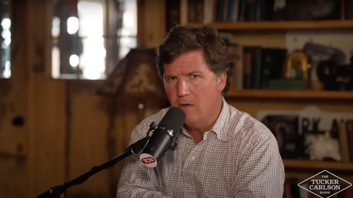 Curious_Jimmy's tweet photo. Guest: with all due respect…

Tucker: Woah woah woah, when did this become about respecting Jews and Israel? Why is it always the Jews with you people… Like seriously what IS that?? https://t.co/iAjcwf3HLp