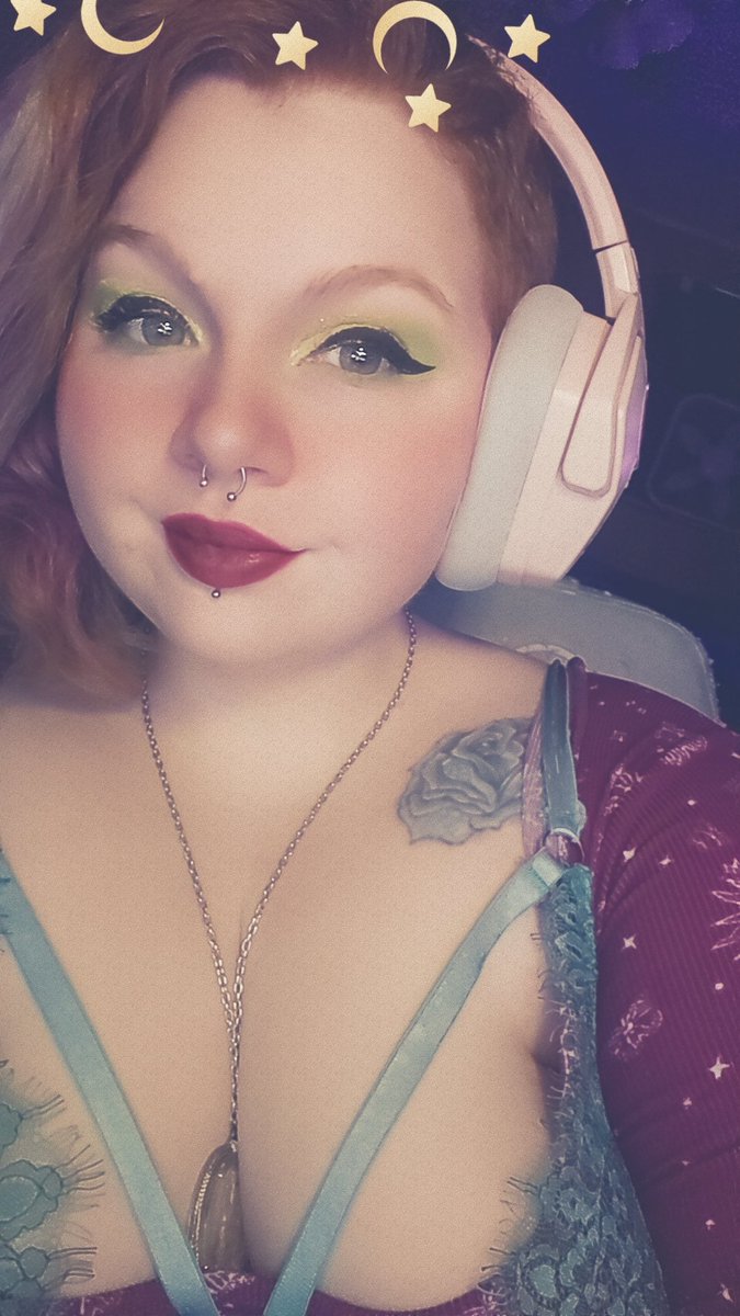 XxAuroraOrionxX's tweet photo. We doing a stream early! ๐๐ค
#drunkgaming
#streamer
#gamergirls
#twitchstreamer
#gaming
#Fortnite
Watch XxAuroraOrionxX with me on Twitch! https://t.co/fsAF7YNoHf https://t.co/F0MR6DbktM