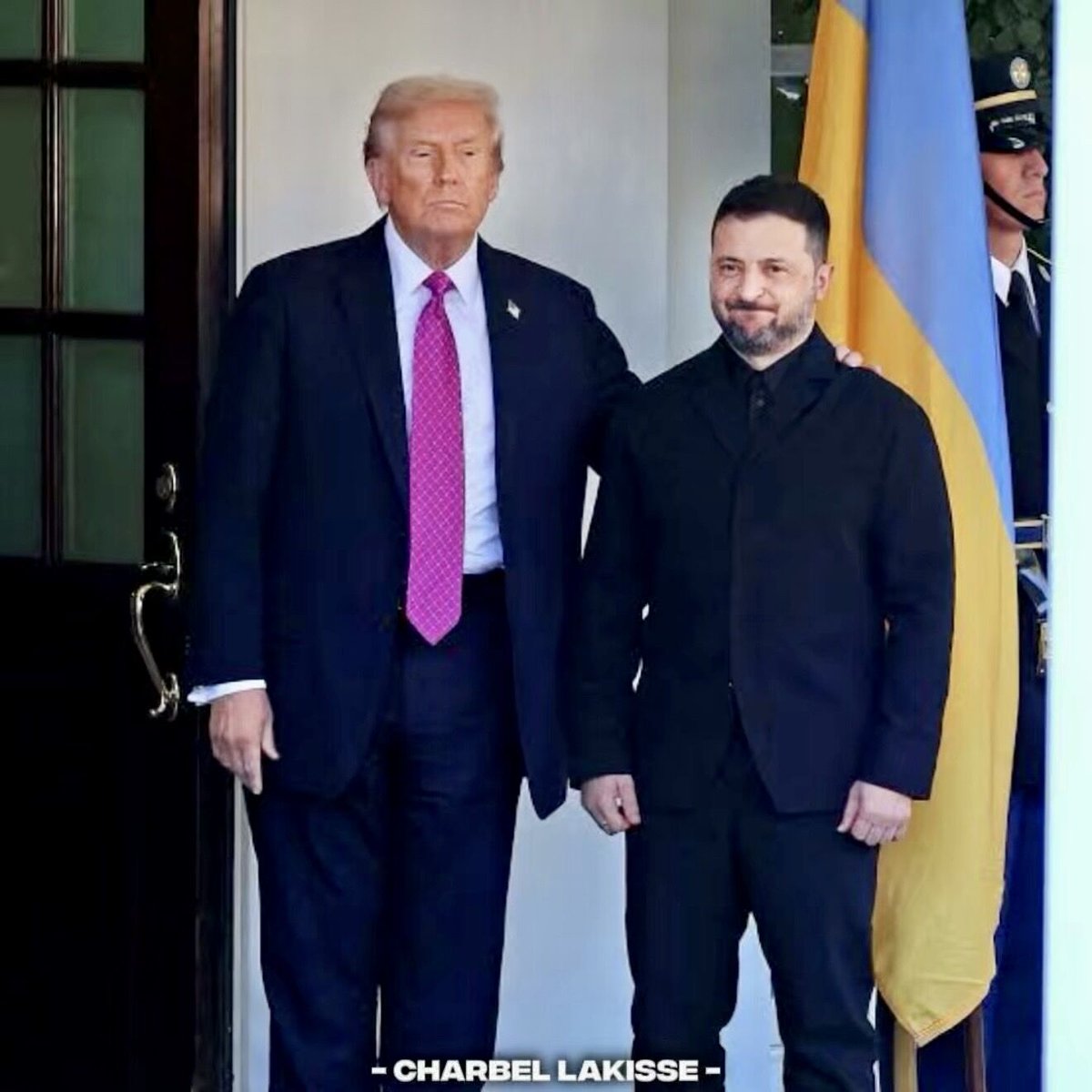 charbofficiel's tweet image. 🔥💥 𝗞𝗜𝗘𝗩 𝗔𝗖𝗖𝗘𝗣𝗧𝗘 𝗟𝗘 𝗣𝗟𝗔𝗡 𝗗𝗘 𝗣𝗔𝗜𝗫… 𝗘𝗧 𝗟’𝗘𝗨𝗥𝗢𝗣𝗘 𝗡𝗘 𝗦𝗘𝗥𝗧 𝗧𝗢𝗨𝗝𝗢𝗨𝗥𝗦 𝗔̀ 𝗥𝗜𝗘𝗡

💥 𝗰𝗼𝗻𝗳𝗶𝗿𝗺𝗲́ : 𝗞𝗶𝗲𝘃 𝗱𝗶𝘁 𝗼𝘂𝗶.
800 000 soldats max après-guerre, deal validé. Washington avance, Moscou attend le feu vert… et l’Europe ?…