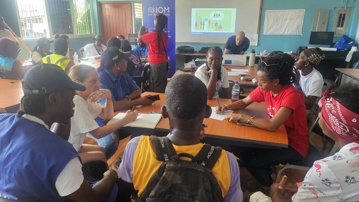 IOM provided Distribution, Camp Coordination and Camp Management (emergency shelter) training today at Petersfield High School
#shelter  #cccm #emergencyshelter