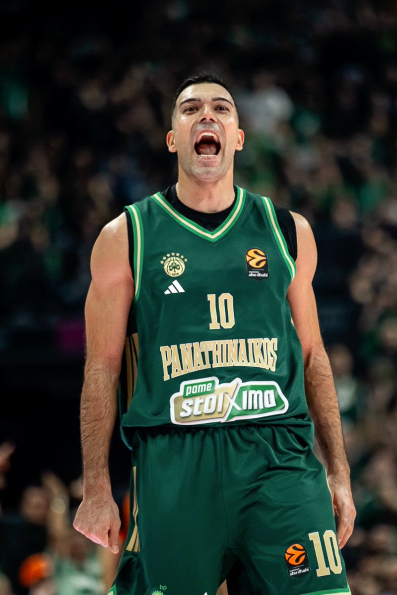 Vero_Heisenberg's tweet image. Ο Κώστας Σλούκας ηγείται καθολικά μιας ομάδας αστέρων, υπό τις οδηγίες ενός προπονητή που κάνει το απόλυτο φιτ.

Το αποτέλεσμα είναι μια σεζόν, που ως τώρα, είναι το καλύτερο point guard της λίγκας. 

Masterclass μετά από masterclass ☘️
#paobc