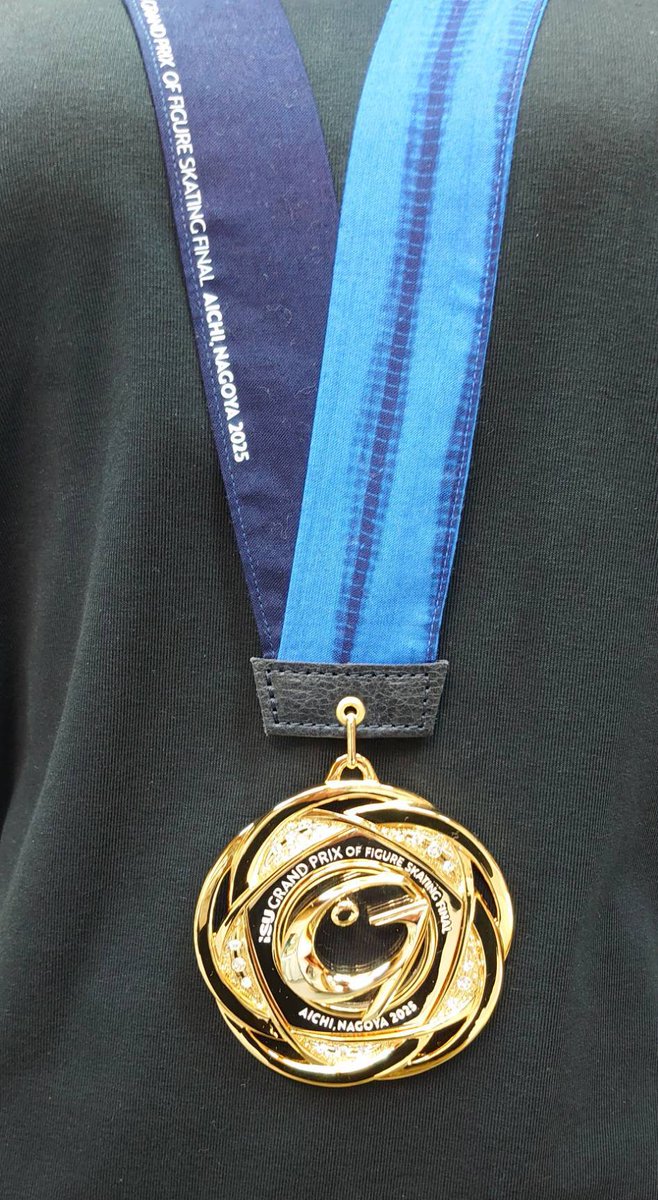 aichi_sports's tweet image. #フィギュアスケート ⛸️✨️
愛知県・名古屋市が有松鳴海絞りで #グランプリファイナル のメダルリボンを制作したよ🥇
美しい伝統工芸の逸品物☝️🎁
グランプリファイナルは12月４日からIGアリーナで開催❗️お楽しみに‼️

pref.aichi.jp/press-release/…